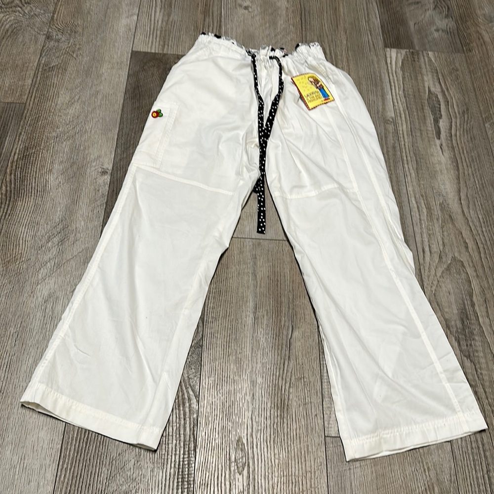 NWT NEW Mary Engelbreit ME scrubs white black heart waistband pants L